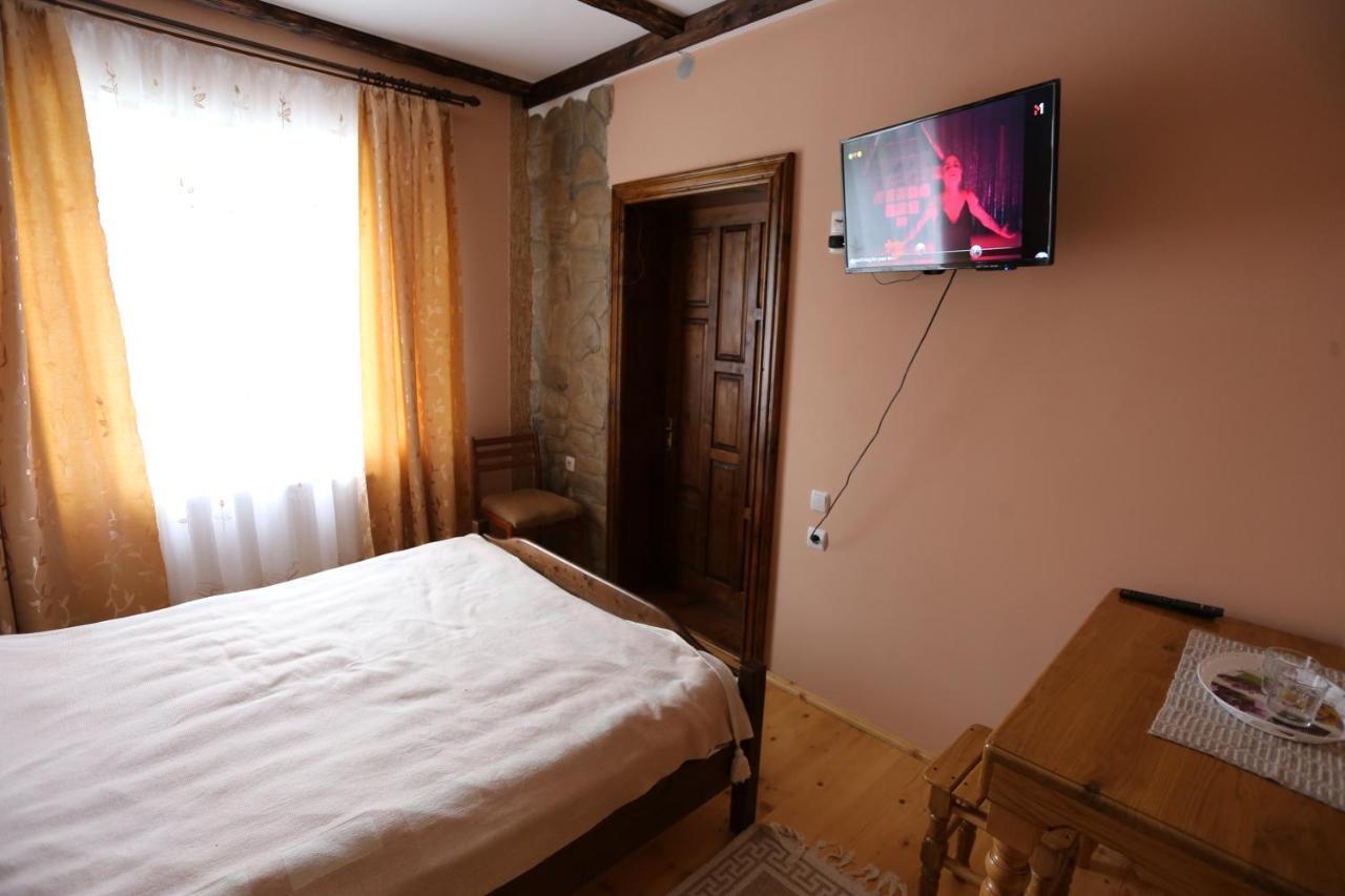 Fazenda Kosiv Hotell Exteriör bild