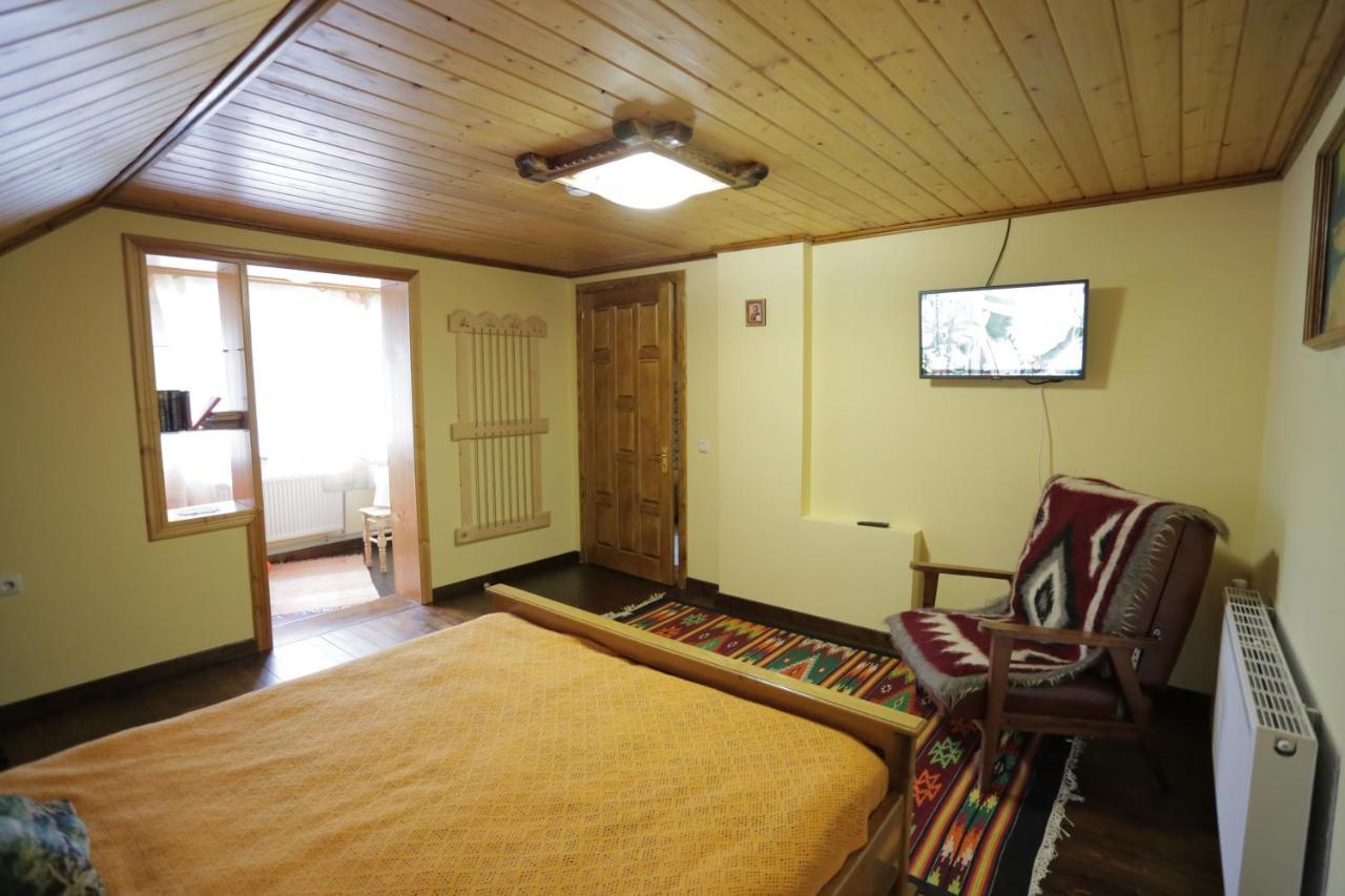 Fazenda Kosiv Hotell Exteriör bild