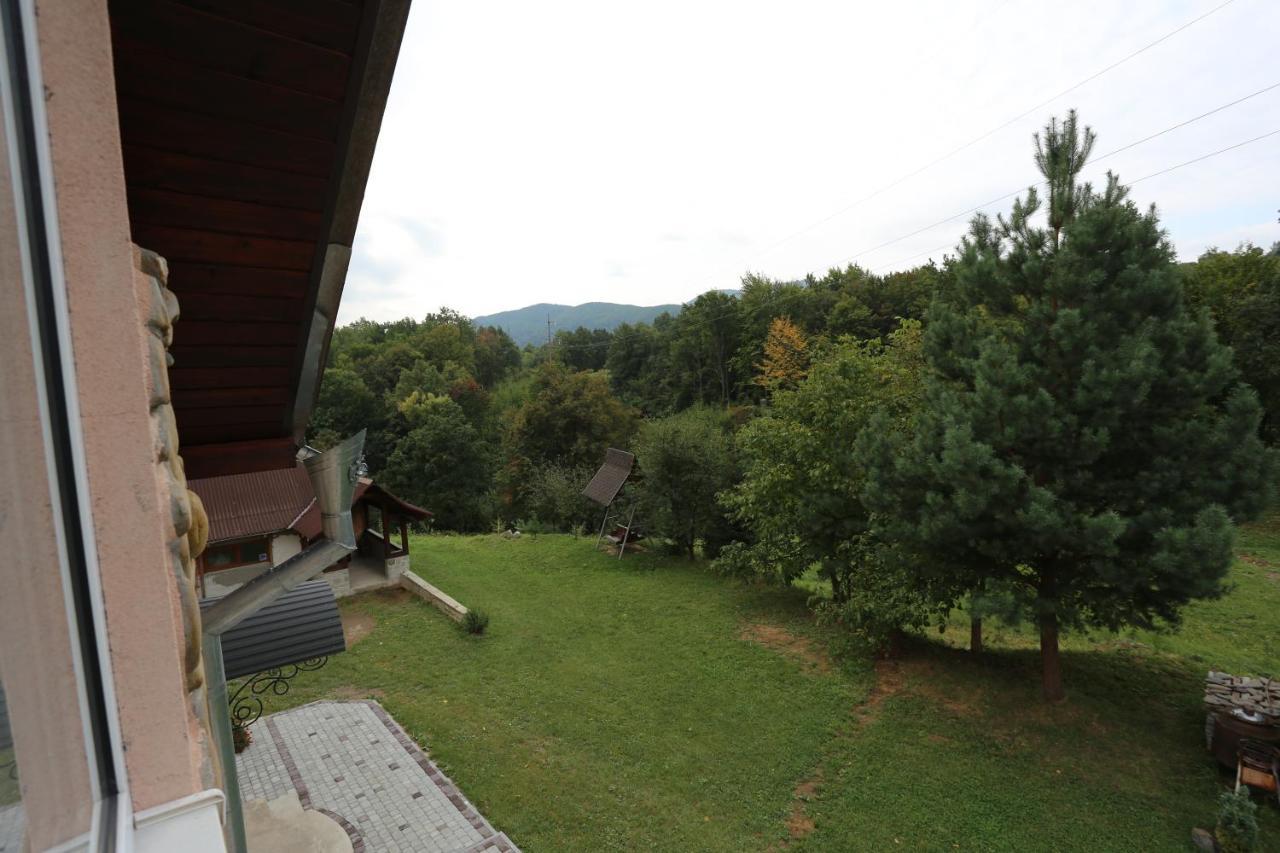 Fazenda Kosiv Hotell Exteriör bild
