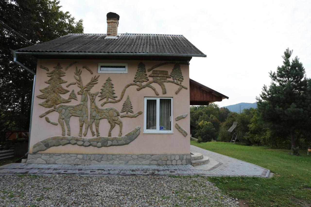 Fazenda Kosiv Hotell Exteriör bild