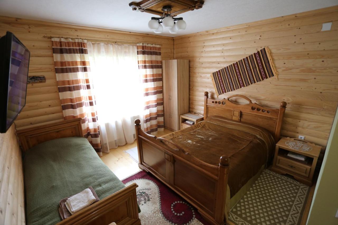 Fazenda Kosiv Hotell Exteriör bild