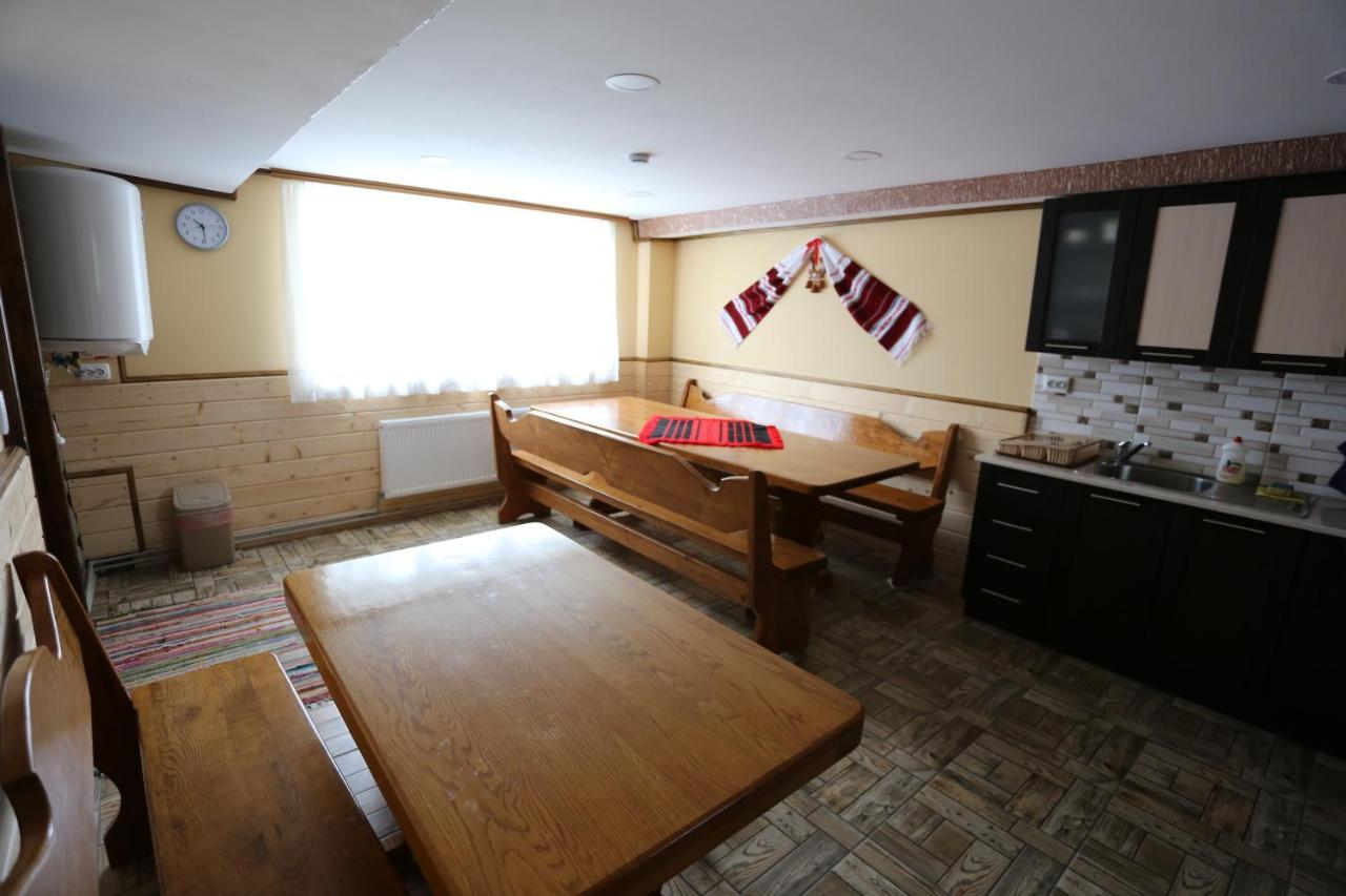 Fazenda Kosiv Hotell Exteriör bild