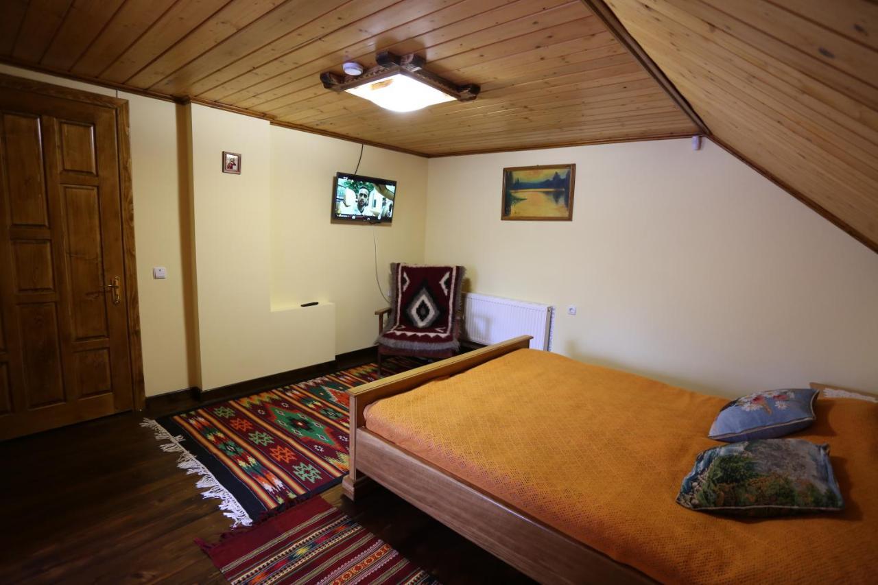 Fazenda Kosiv Hotell Exteriör bild