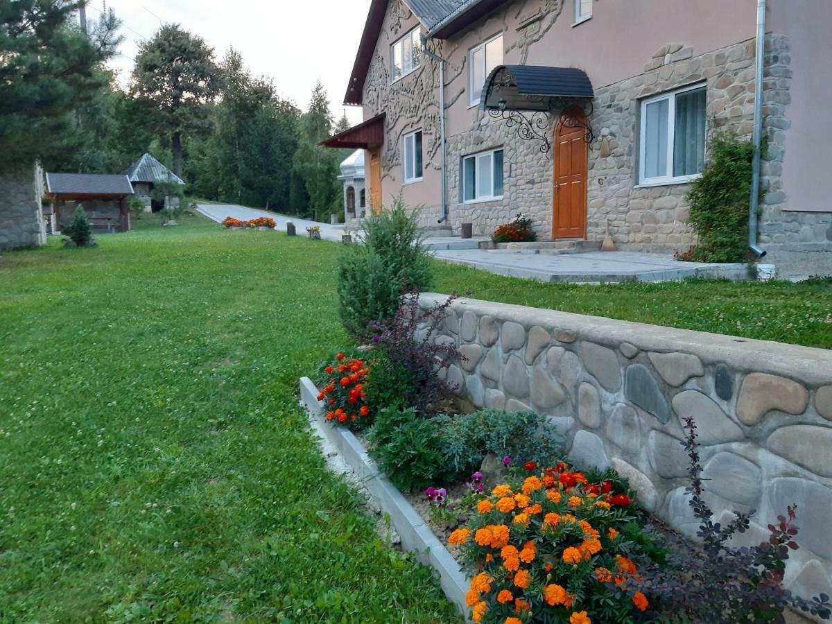 Fazenda Kosiv Hotell Exteriör bild
