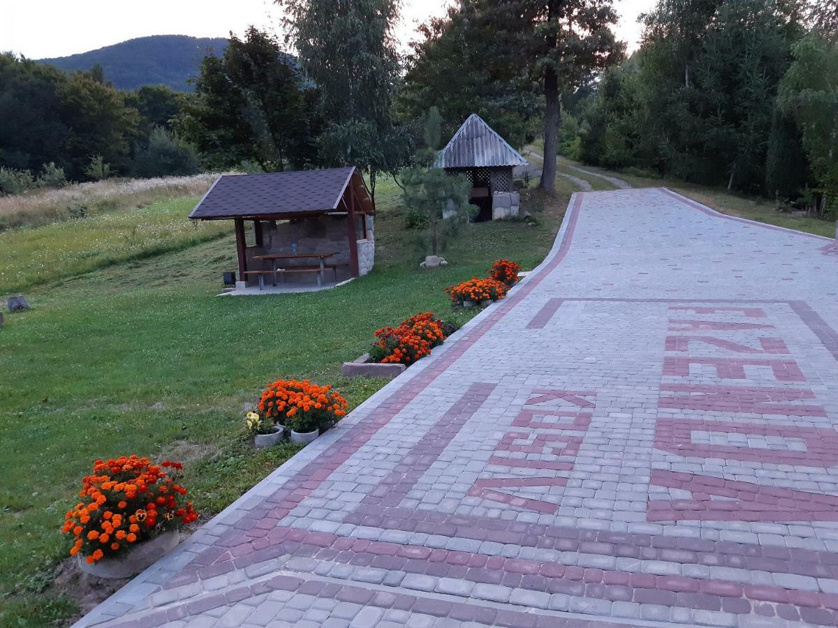 Fazenda Kosiv Hotell Exteriör bild